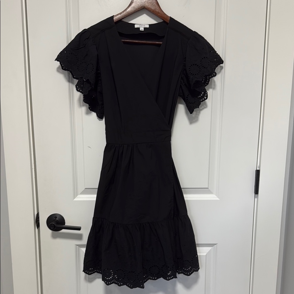Maette Women’s V-Neck Eyelet Short Sleeves and Eyelet Bottom Black Wrap Dress XS